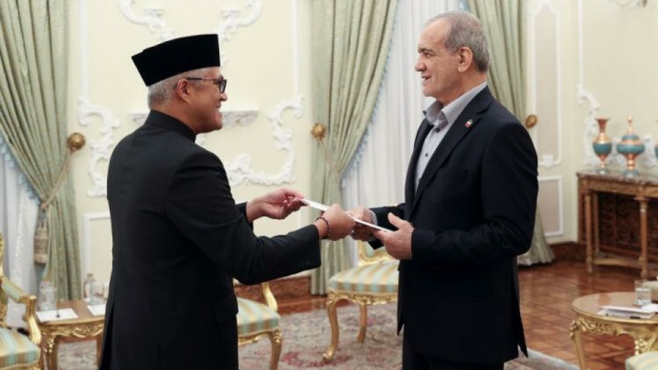 رئیس‌جمهور: تبدیل کشورهای اسلامی به ید واحده در گرو گسترش روابط همه جانبه آنهاست