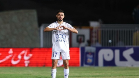 خوشحالم که در یکی از بزرگ‌ترین باشگاه‌های فوتبال آسیا بازی می‌کنم