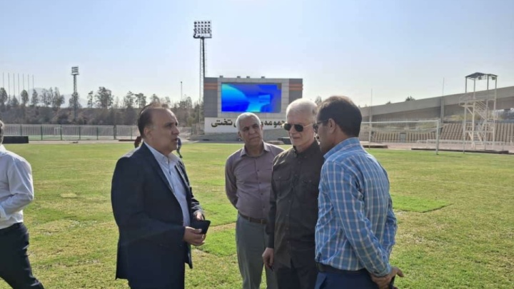 اسبقیان معاون وزیر ورزش به همراه مدیر دفتر فنی، از ورزشگاه تختی بازدید کرد