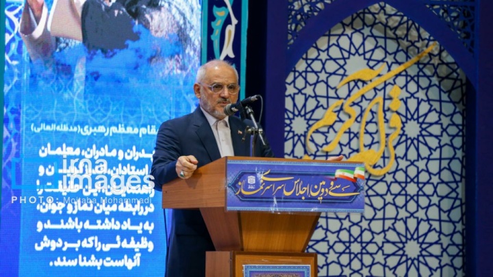 حاجی میرزایی: اقامه نماز دوری از ظلم و ساختن جامعه‌ای تهی از کاستی‌هاست