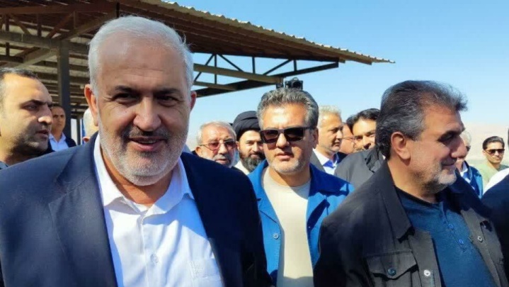 وزیر نیرو از بند انحرافی «سیمین دشت» بازدید کرد