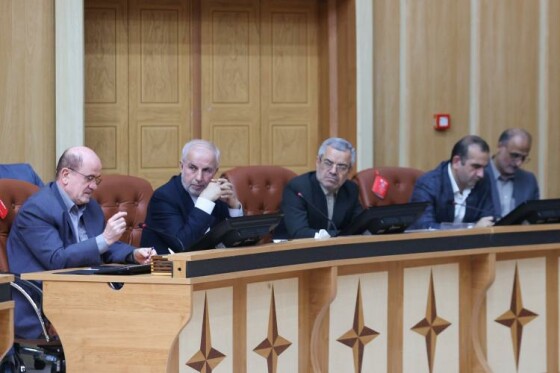 جلسه شورای برنامه‌ریزی و توسعه گیلان با حضور دکتر حاجی میرزایی