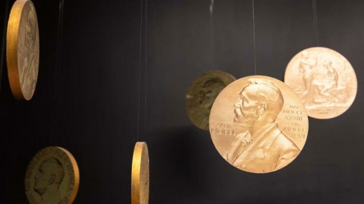 اعطای جایزه «صلح» به توجیه‌گر نسل‌کشی در غزه جز مسخره‌کردن مفهوم «صلح» نیست