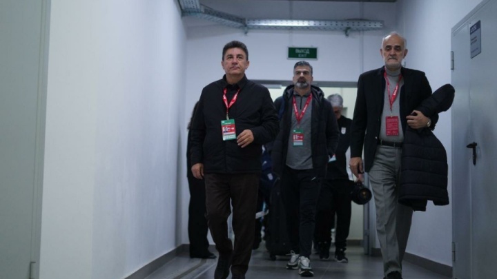 قلعه‌‌ای روی شن روان