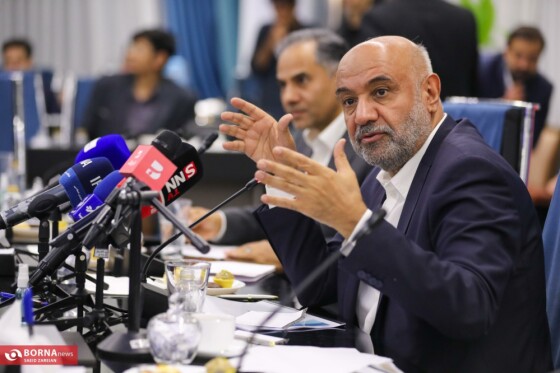 نشست هم اندیشی «زنجیره ارزش پوشاک»