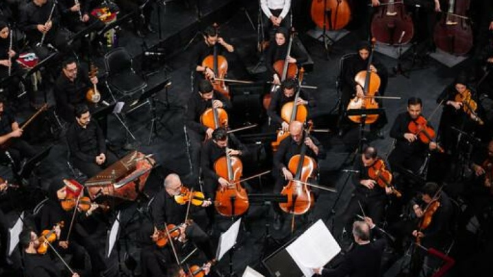 ارکستر موسیقی ملی ایران در آنکارا روی صحنه می‌رود