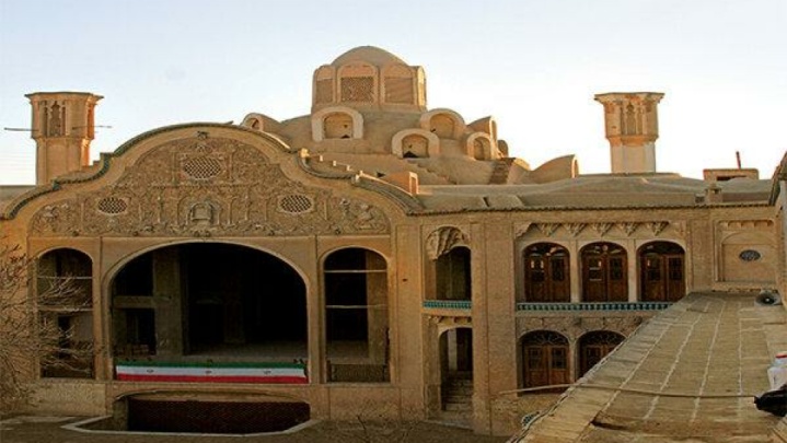 دست رد بانک‌ها به قاجارها در بافت تاریخی کاشان