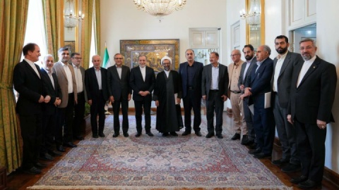 عراقچی: باید برای ارتقای نقش موثرتر ایرانیان خارج از کشور در تصمیم‌سازی‌ها تلاش کنیم