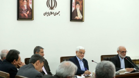 عارف: وحدت مردم و نهادها،  دست پُر نظام و برگ برنده دولت در جنگ ۱۲ روزه بود