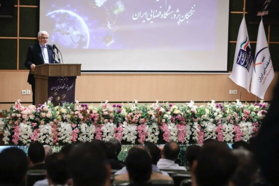 بازدید معاون اول رئیسجمهور از پژوهشگاه فضایی ایران