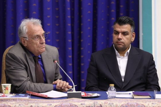 جلسه دکتر مسعود پزشکیان با جمعی از اعضای مجمع کارآفرینان ایران