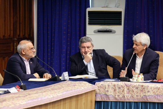 جلسه دکتر مسعود پزشکیان با جمعی از اعضای مجمع کارآفرینان ایران