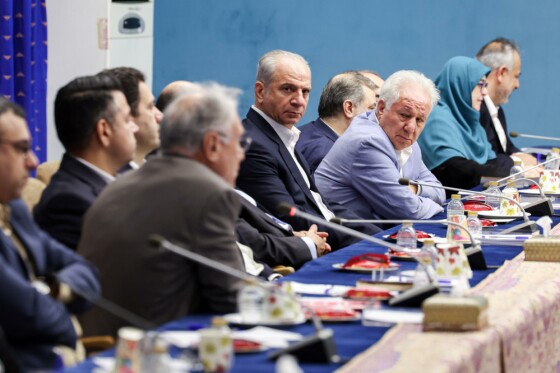 جلسه دکتر مسعود پزشکیان با جمعی از اعضای مجمع کارآفرینان ایران