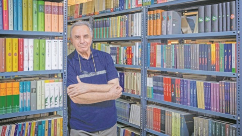 سایه روشن معمار نشر مدرن ایران