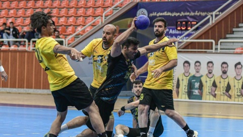 هفته سوم لیگ برتر هندبال؛ تداوم پیروزی صدرنشینان و اولین بُرد دهدشت