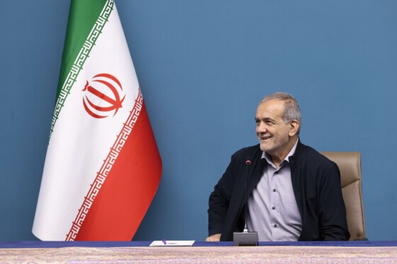 جلسه دکتر مسعود پزشکیان با جمعی از اعضای مجمع کارآفرینان ایران