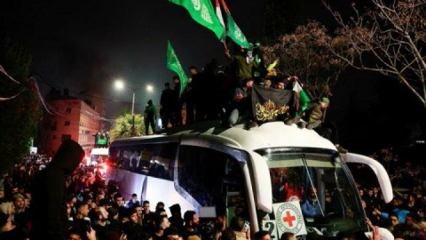 تبادل ۲۰ نفر با ۲۰۰۰ زندانی فلسطینی کلید خورد؛ ۷ اسیر اسرائیلی آزاد شدند