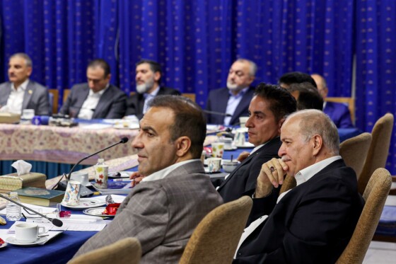 جلسه دکتر مسعود پزشکیان با جمعی از اعضای مجمع کارآفرینان ایران