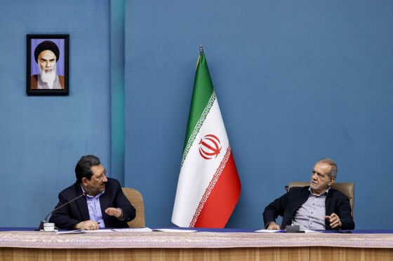 جلسه دکتر مسعود پزشکیان با جمعی از اعضای مجمع کارآفرینان ایران