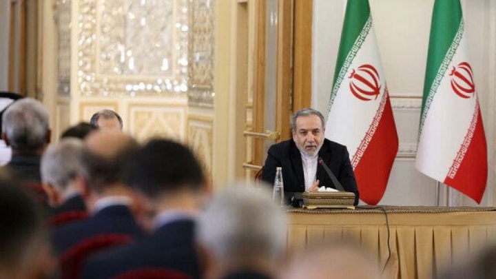 عراقچی به اوگاندا رفت