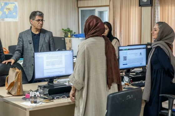 بازدید مدیر عامل شستا از روزنامه ایران