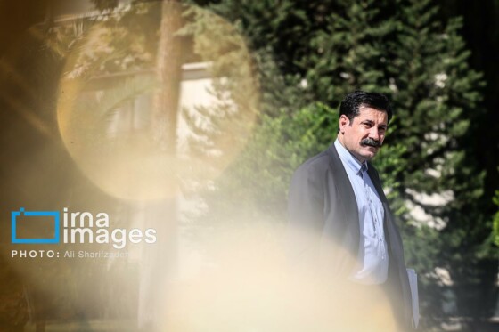 اعضای هیأت دولت در جمع خبرنگاران