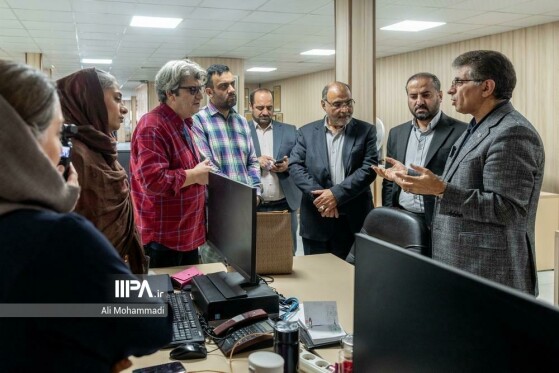 بازدید مدیر عامل شستا از روزنامه ایران