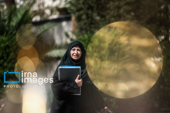 اعضای هیأت دولت در جمع خبرنگاران