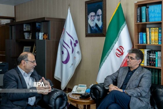 بازدید مدیر عامل شستا از روزنامه ایران