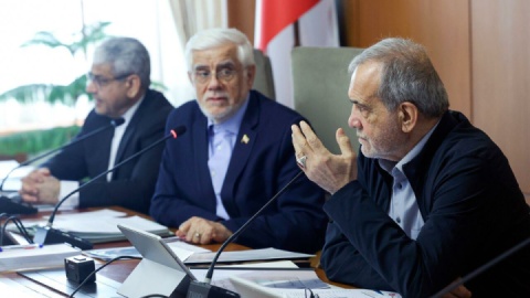 پزشکیان: مراقب قطب‌بندی‌های کاذب و اختلافات داخلی باشیم