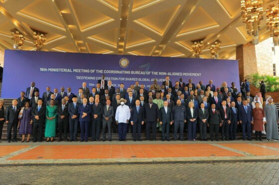 عکس دسته جمعی شرکت کنندگان در نوزدهمین نشست میان دوره ای وزرای خارجه جنبش عدم تعهد در کامپالا