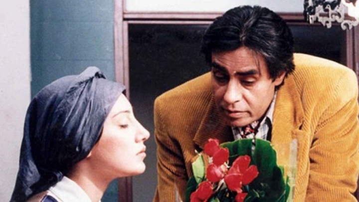 کاغذ بی‌خط؛ بحران هویت در طبقه متوسط شهری