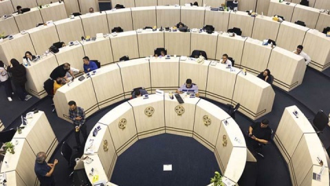 سایه پررنگ تحولات جهان بر بورس تهران