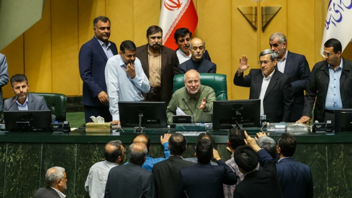 CFT در ایستگاه مجلس؛ جدال بر سر فوریت و منافع ملی