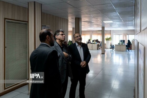 بازدید مدیر عامل شستا از روزنامه ایران