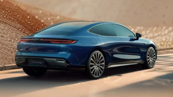 جیلی؛ از آغاز در هانگژو تا بازگشت دوباره به بازار ایران