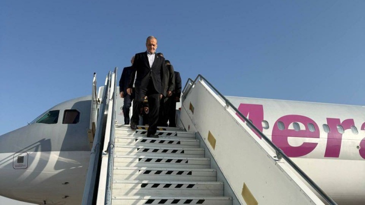 رئیس جمهور وارد اصفهان شد