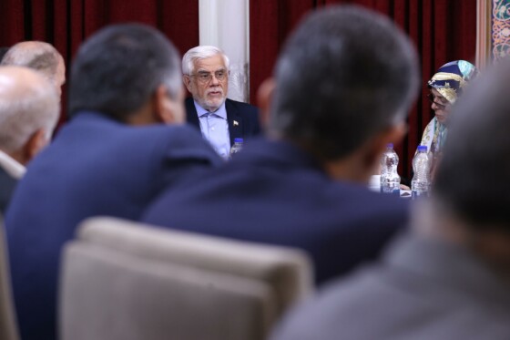 دیدار جمعی از کارآفرینان و صنعتگران استان یزد با معاون اول رئیس جمهور