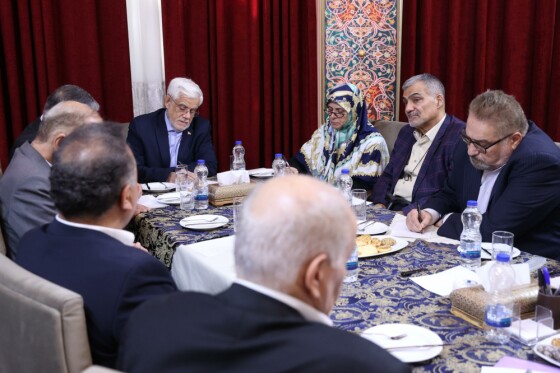 دیدار جمعی از کارآفرینان و صنعتگران استان یزد با معاون اول رئیس جمهور