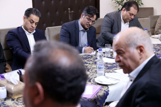 دیدار جمعی از کارآفرینان و صنعتگران استان یزد با معاون اول رئیس جمهور