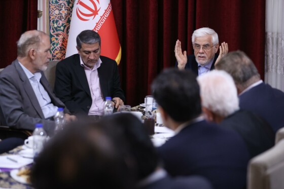 دیدار جمعی از کارآفرینان و صنعتگران استان یزد با معاون اول رئیس جمهور