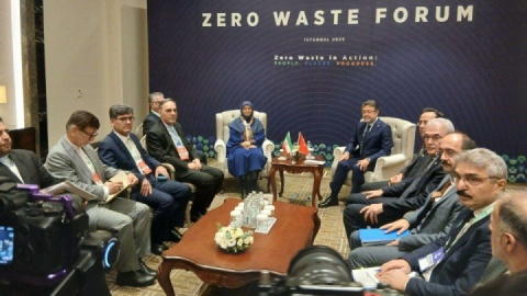 رئیس سازمان حفاظت محیط زیست با وزیر محیط زیست و منابع طبیعی آذربایجان دیدار کرد