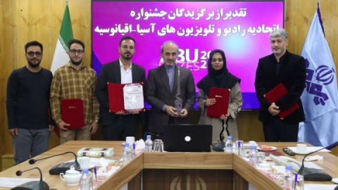 دنیا در برابر اثر فاخر سکوت نمی‌کند