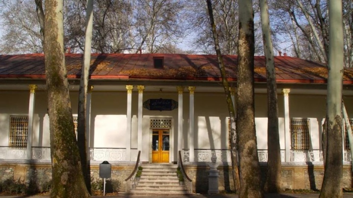 رنج مقدس نگارگری