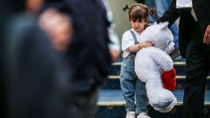 ۶۶۴ کودک تحت پوشش بهزیستی تهران به آغوش خانواده بازگشتند