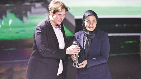 جعفری و آقاپور بر فراز قاره کهن