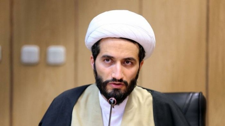 تغییرات در کتاب‌های درسی بر چه اساسی انجام می‌شود؟