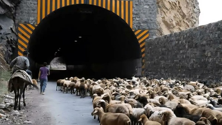محور کندوان مسدود می‌شود