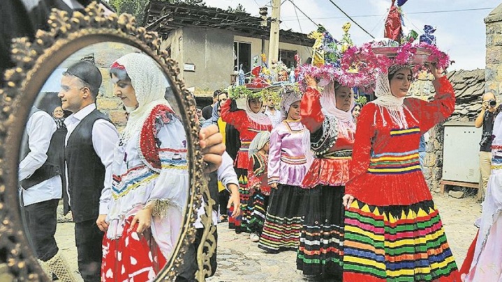 رمز و راز جهانی شدن زنان آفتاب، مردان دریا، فرزندان کوه