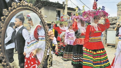 رمز و راز جهانی شدن زنان آفتاب، مردان دریا، فرزندان کوه